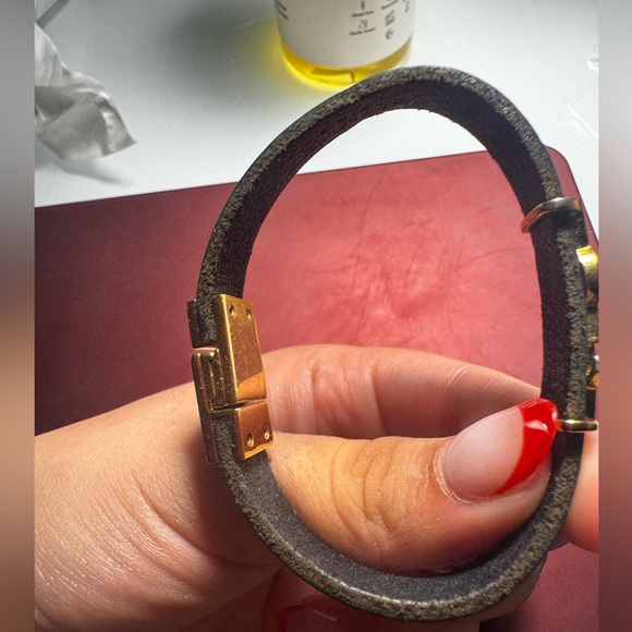 YVES SAINT LAURENT CASSANDRA LEATHER BRACELET - Picture 4 of 5